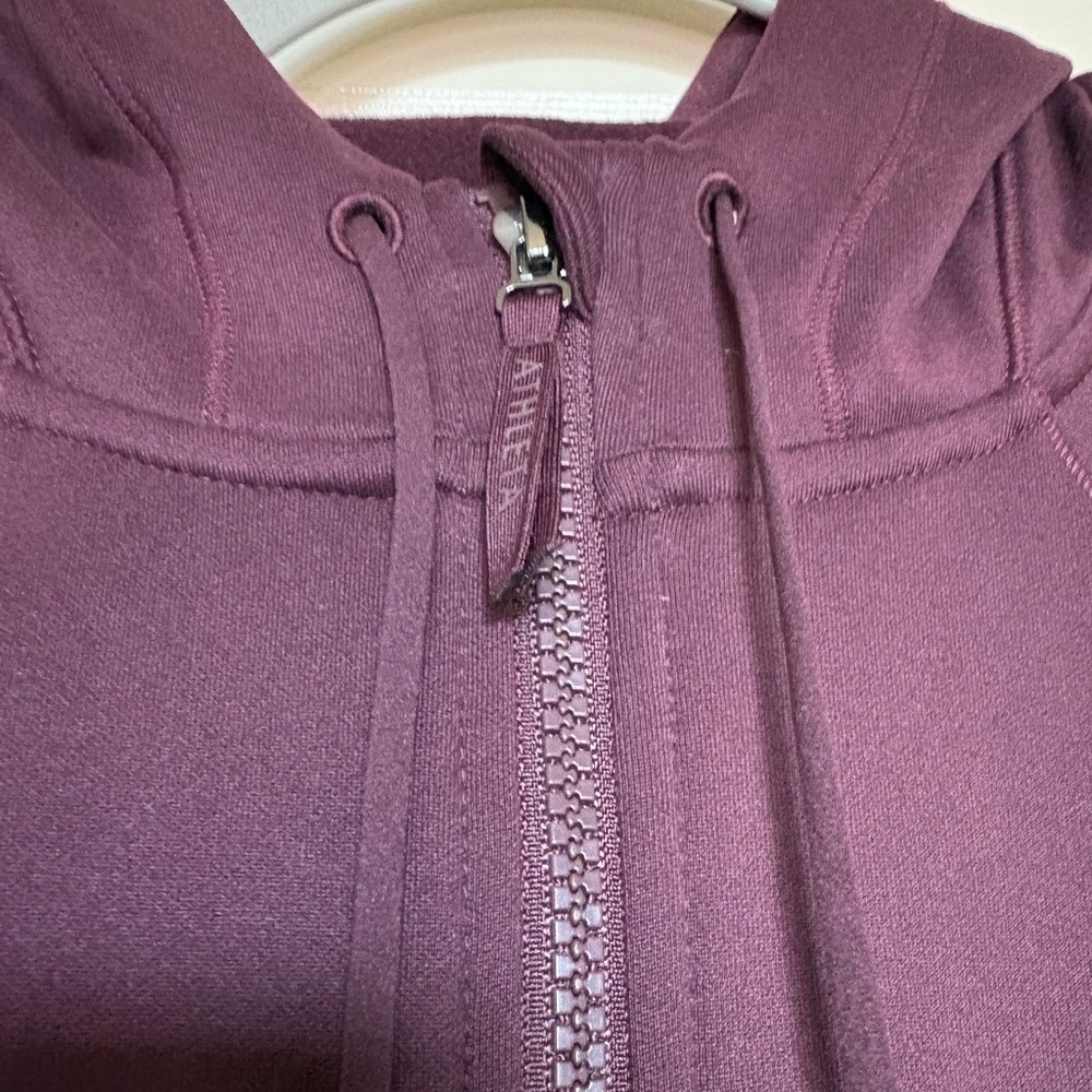 Athleta Unstoppable Fleece Lined Full Zip Jacket Cleveland Cavaliers Logo Size M - Picture 3 of 6